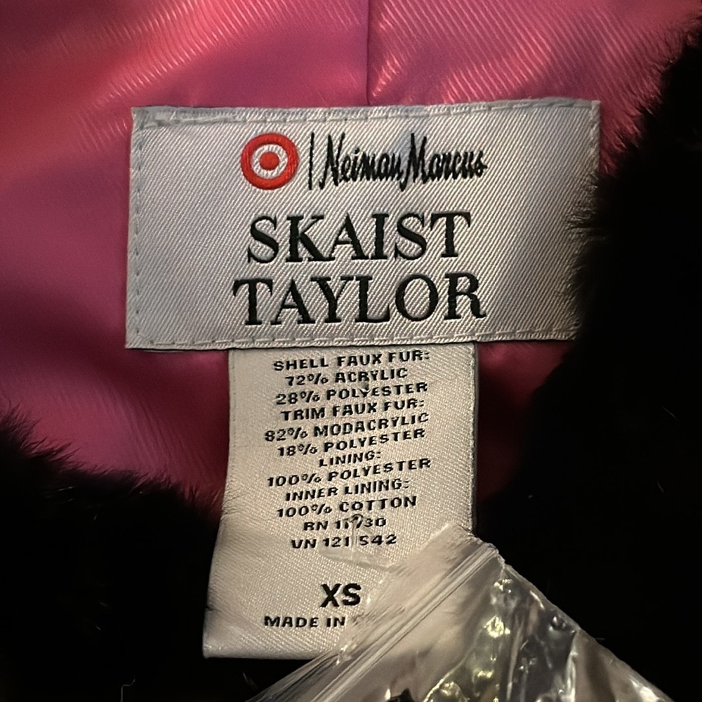 Neiman Marcus for Target Skaist Taylor Faux‎ Fur Vest 00294322 NWT Black XS - Picture 14 of 16